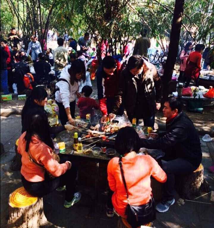 濃情冬日，戶外燒烤話情誼